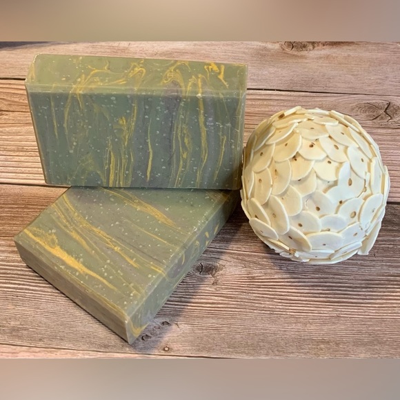 Hand Crafted Artisan Vegan Soap in Rich Magnolia Colors with Coconut Milk - Picture 3 of 7